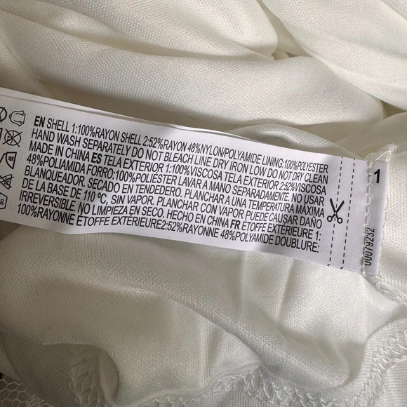 Yuni apparel White Maxy Dress Medium nwot - Picture 8 of 11